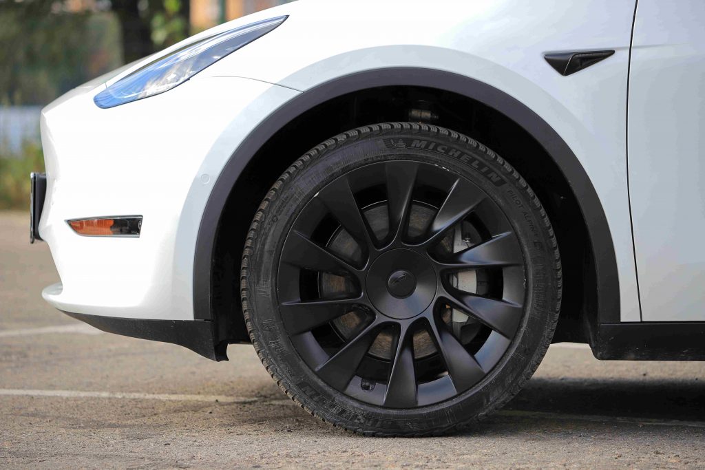 Pneus spéciaux pour véhicules électriques.